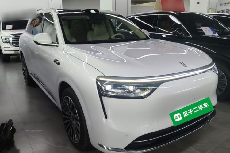 Used Hima AITO M8 2025 Extended-Range Max+ Version 53.4 kWh 5-Seater Edition Front Right 45 Deg