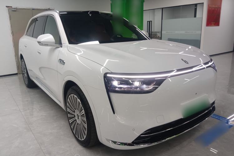Used Hima AITO M8 2025 Extended-Range Ultra Version 53.4 kWh 5-Seater Edition Front Right 45 Deg