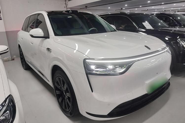 Used Hima AITO M8 2025 Extended-Range Max+ Version 53.4 kWh 6-Seater Edition Front Right 45 Deg