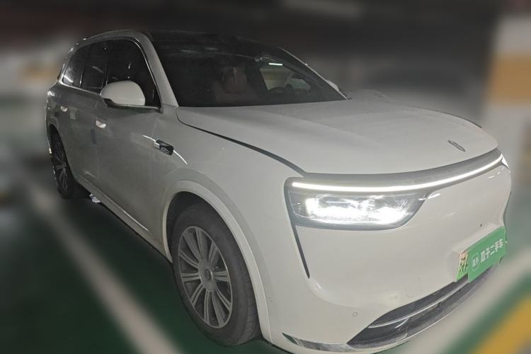 Used Hima AITO M8 2025 Extended-Range Max+ Version 53.4 kWh 5-Seater Edition Front Right 45 Deg