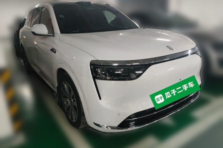 Used Hima AITO M8 2025 Extended-Range Max+ Version 53.4 kWh 6-Seater Edition Front Right 45 Deg