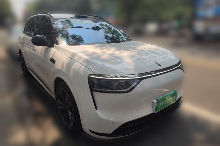 Used Hima AITO M8 2025 Extended-Range Max+ Version 53.4 kWh 6-Seater Edition Front Right 45 Deg