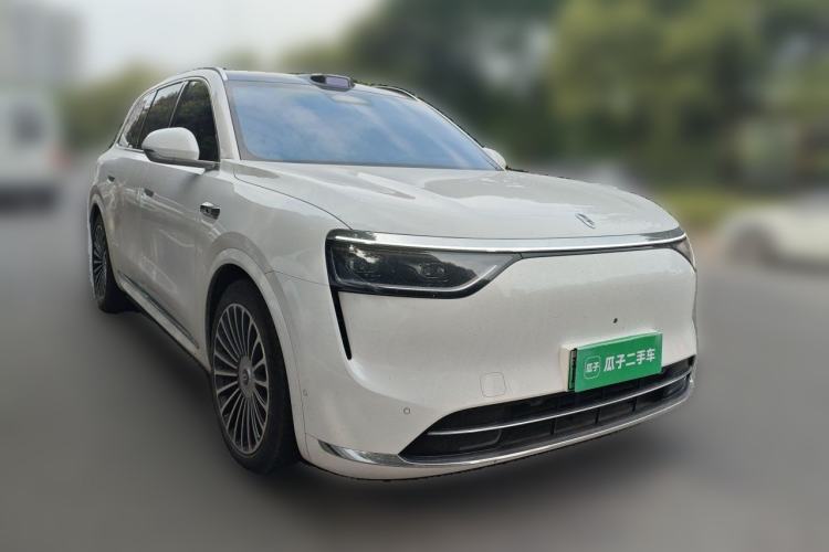 Used Hima AITO M8 2025 Extended-Range Max+ Version 53.4 kWh 6-Seater Edition Front Right 45 Deg