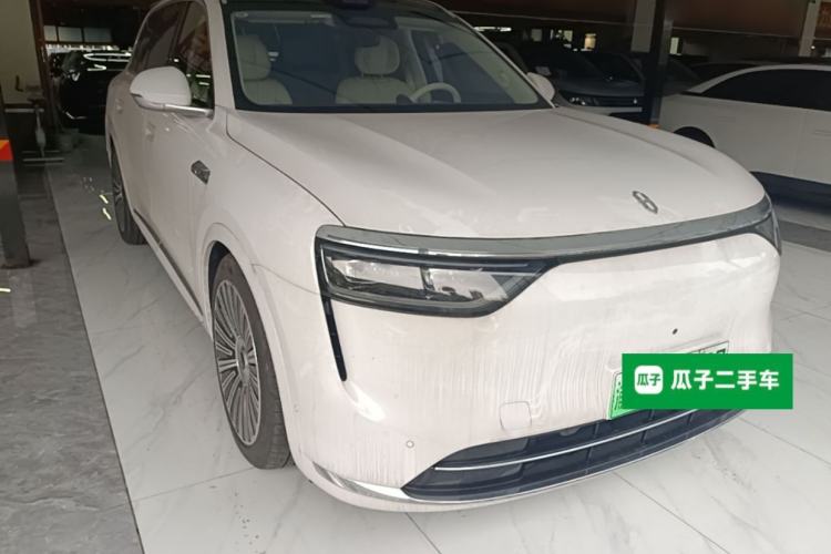 Used Hima AITO M8 2025 Extended-Range Ultra Version 53.4 kWh 5-Seater Edition Front Right 45 Deg