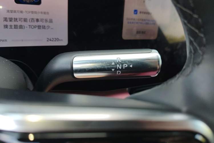 Used Hima AITO M8 2025 Extended-Range Ultra Version 53.4 kWh 6-Seater Edition Gear Lever