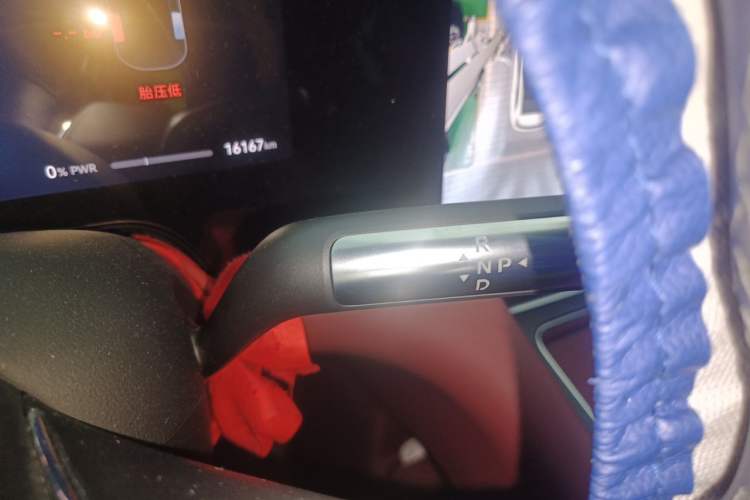 Used Hima AITO M8 2025 Extended-Range Ultra Version 53.4 kWh 6-Seater Edition Gear Lever