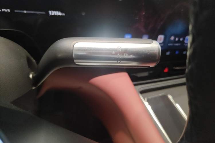 Used Hima AITO M8 2025 Extended-Range Ultra Version 53.4 kWh 6-Seater Edition Gear Lever
