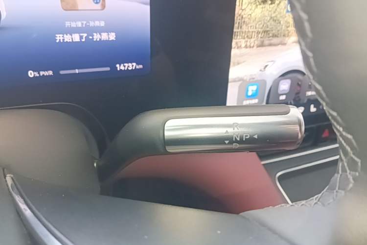 Used Hima AITO M8 2025 Extended-Range Ultra Version 53.4 kWh 6-Seater Edition Gear Lever