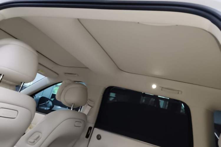 Used Hima AITO M8 2025 Extended-Range Max+ Version 53.4 kWh 5-Seater Edition Headliner