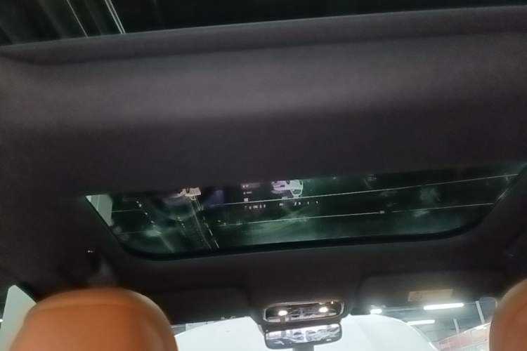 Used Hima AITO M8 2025 Extended-Range Max+ Version 53.4 kWh 6-Seater Edition Headliner