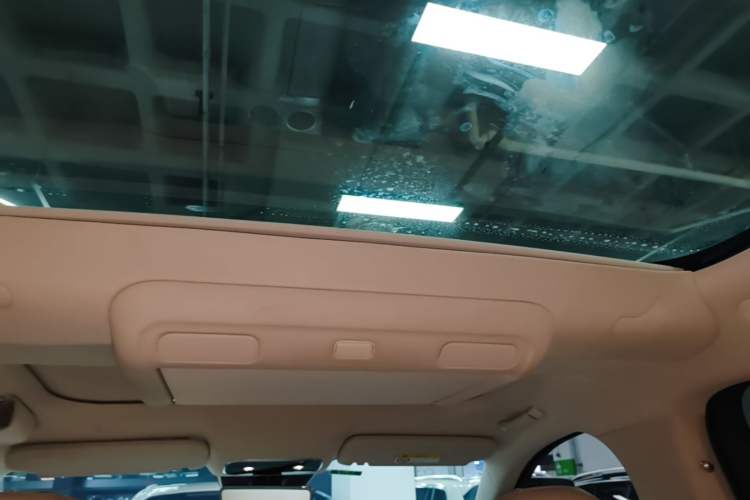 Used Hima AITO M8 2025 Extended-Range Max+ Version 53.4 kWh 6-Seater Edition Headliner