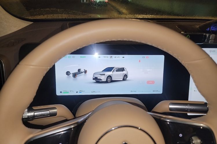 Used Hima AITO M8 2025 Extended-Range Max+ Version 53.4 kWh 6-Seater Edition Instrument Cluster