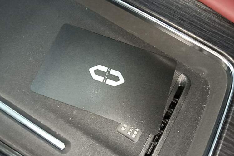 Used Hima AITO M8 2025 Extended-Range Max+ Version 53.4 kWh 5-Seater Edition Interior 1