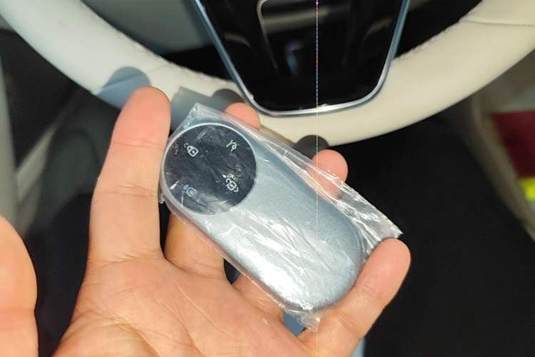 Used Hima AITO M8 2025 Extended-Range Max Version 37 kWh 5-Seater Interior 1