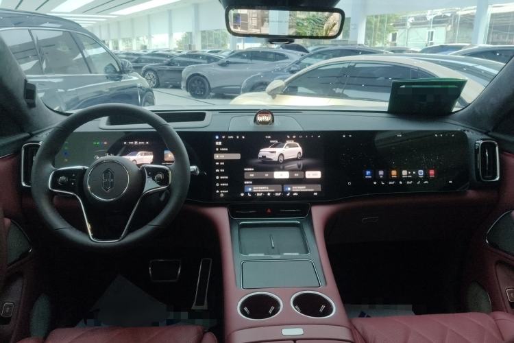 Used Hima AITO M8 2025 Extended-Range Max+ Version 53.4 kWh 5-Seater Edition Interior 2