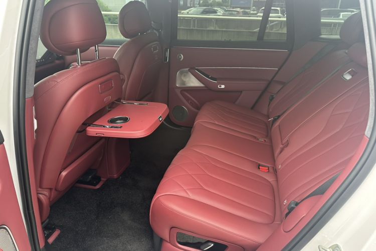 Used Hima AITO M8 2025 Extended-Range Max+ Version 53.4 kWh 5-Seater Edition Interior 2