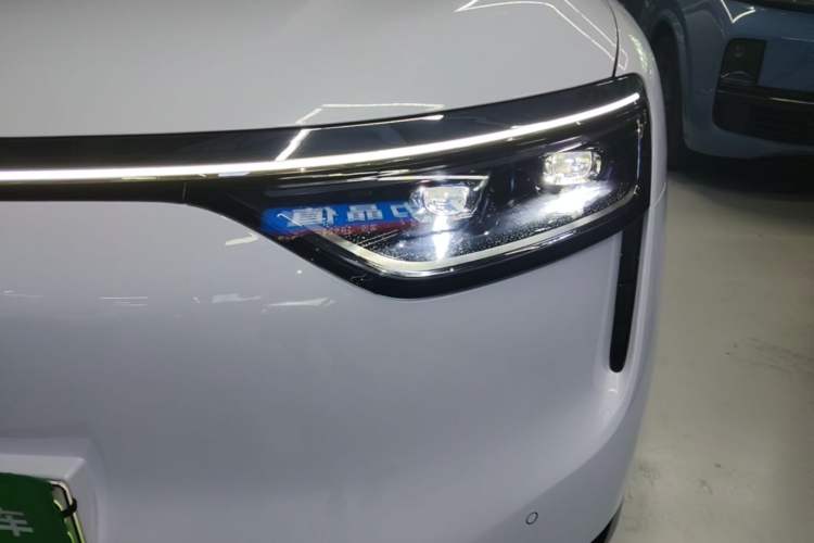 Used Hima AITO M8 2025 Model, Pure Electric Max+ Six-Seat Long-Range Version Left Front Headlight