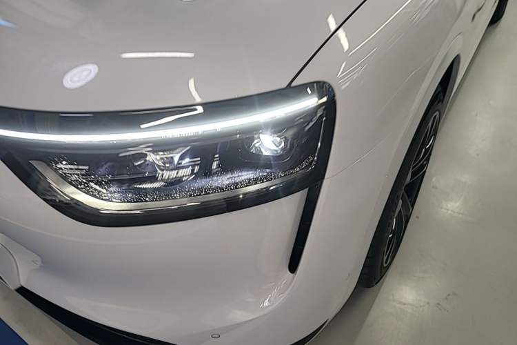 Used Hima AITO M8 2025 Extended-Range Max+ Version 53.4 kWh 6-Seater Edition Left Front Headlight