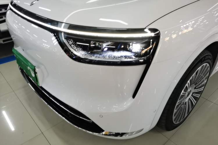 Used Hima AITO M8 2025 Extended-Range Ultra Version 53.4 kWh 6-Seater Edition Left Front Headlight