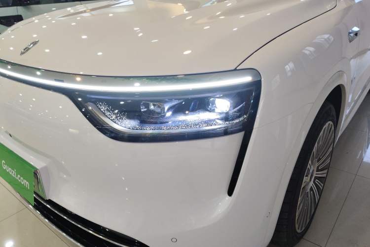 Used Hima AITO M8 2025 Extended-Range Ultra Version 53.4 kWh 5-Seater Edition Left Front Headlight