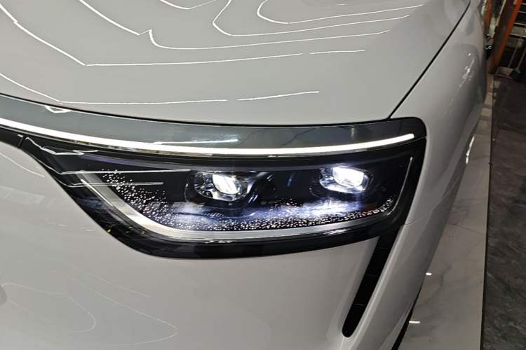 Used Hima AITO M8 2025 Extended-Range Ultra Version 53.4 kWh 5-Seater Edition Left Front Headlight
