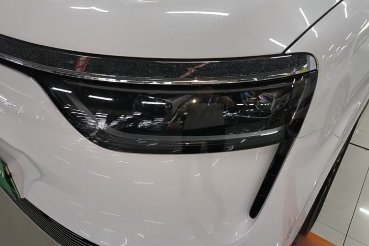 Used Hima AITO M8 2025 Extended-Range Max+ Version 53.4 kWh 6-Seater Edition Left Front Headlight