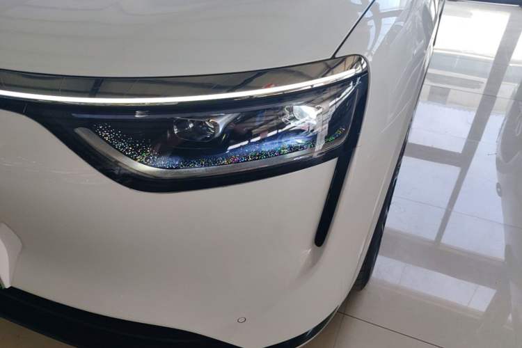 Used Hima AITO M8 2025 Extended-Range Ultra Version 53.4 kWh 6-Seater Edition Left Front Headlight