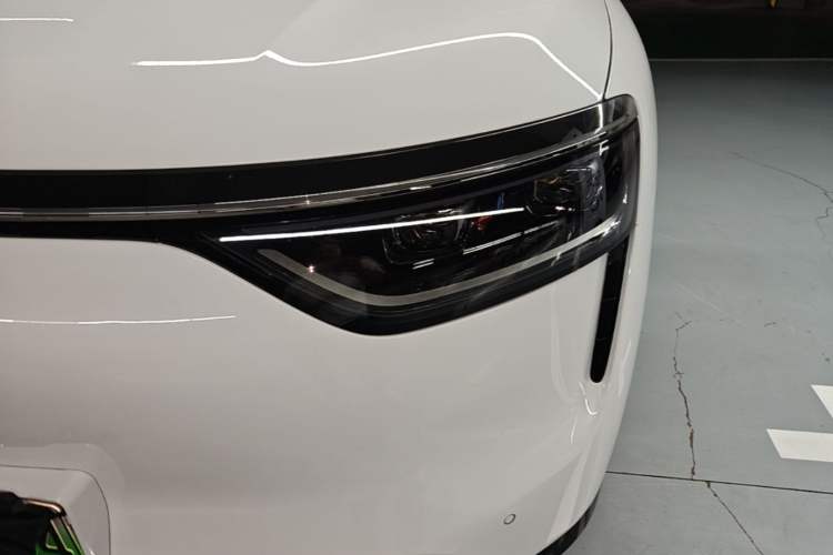 Used Hima AITO M8 2025 Extended-Range Max+ Version 53.4 kWh 5-Seater Edition Left Front Headlight