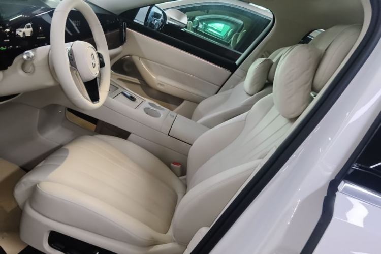 Used Hima AITO M8 2025 Extended-Range Max+ Version 53.4 kWh 5-Seater Edition Left Front Seat