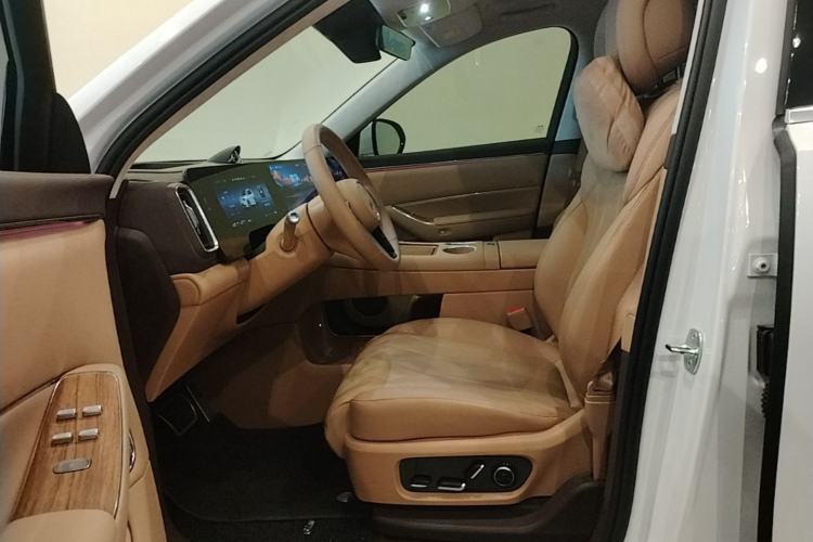 Used Hima AITO M8 2025 Extended-Range Max+ Version 53.4 kWh 6-Seater Edition Left Front Seat