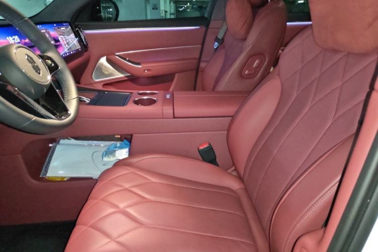 Used Hima AITO M8 2025 Extended-Range Ultra Version 53.4 kWh 6-Seater Edition Left Front Seat