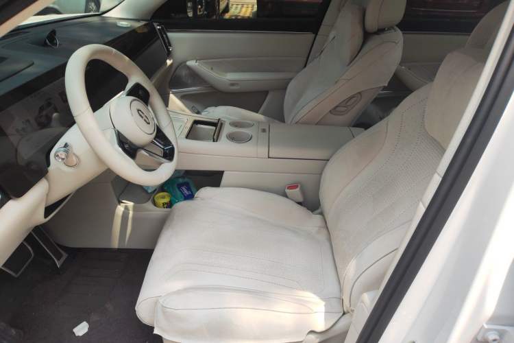 Used Hima AITO M8 2025 Extended-Range Max+ Version 53.4 kWh 6-Seater Edition Left Front Seat