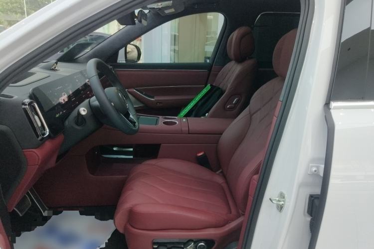 Used Hima AITO M8 2025 Extended-Range Max+ Version 53.4 kWh 5-Seater Edition Left Front Seat