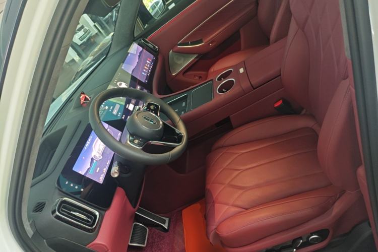 Used Hima AITO M8 2025 Extended-Range Max+ Version 53.4 kWh 6-Seater Edition Left Front Seat