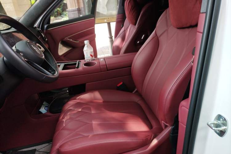 Used Hima AITO M8 2025 Extended-Range Ultra Version 53.4 kWh 5-Seater Edition Left Front Seat