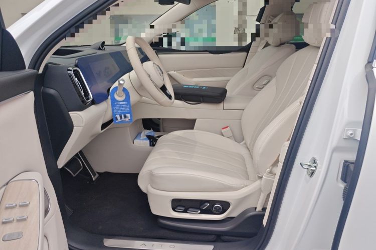 Used Hima AITO M8 2025 Model, Pure Electric Max+ Six-Seat Long-Range Version Left Front Seat