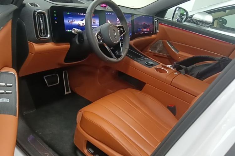 Used Hima AITO M8 2025 Extended-Range Ultra Version 53.4 kWh 5-Seater Edition Left Front Seat