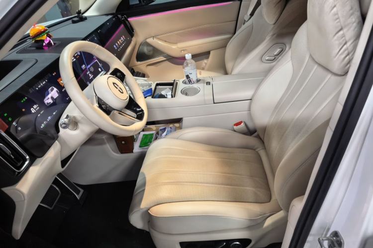 Used Hima AITO M8 2025 Extended-Range Max+ Version 53.4 kWh 5-Seater Edition Left Front Seat