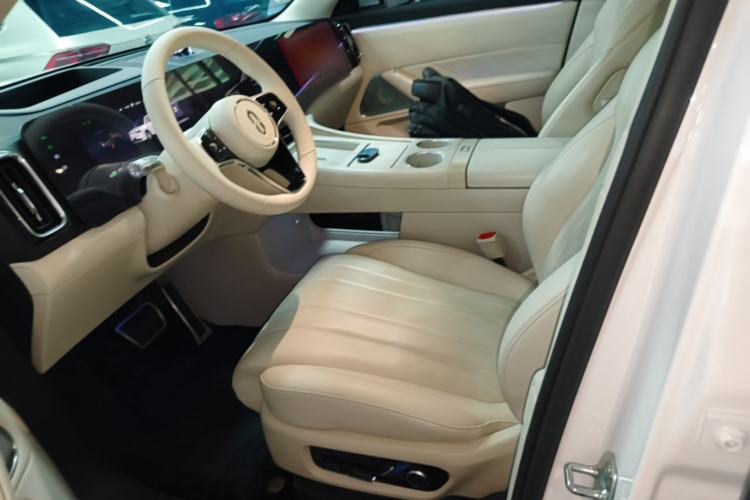 Used Hima AITO M8 2025 Extended-Range Max+ Version 53.4 kWh 6-Seater Edition Left Front Seat