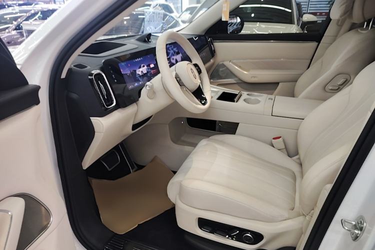 Used Hima AITO M8 2025 Extended-Range Max+ Version 53.4 kWh 6-Seater Edition Left Front Seat
