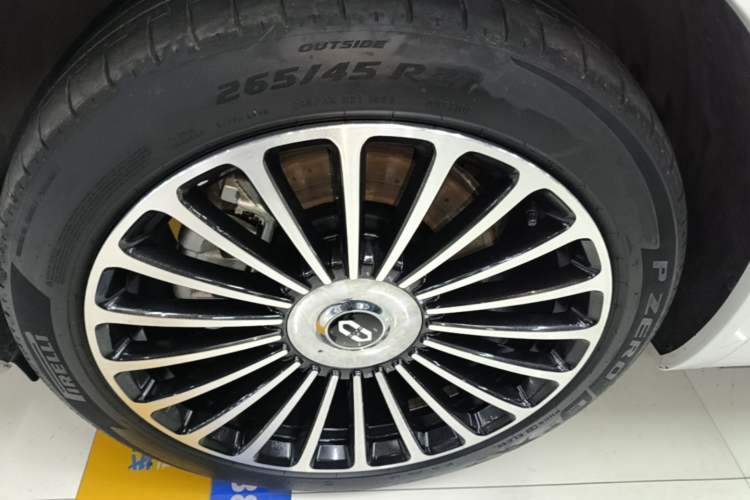 Used Hima AITO M8 2025 Extended-Range Max+ Version 53.4 kWh 6-Seater Edition Left Front Wheel Hub