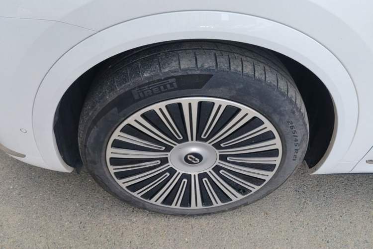 Used Hima AITO M8 2025 Extended-Range Ultra Version 53.4 kWh 6-Seater Edition Left Front Wheel Hub