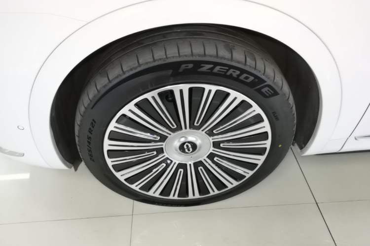 Used Hima AITO M8 2025 Extended-Range Ultra Version 53.4 kWh 6-Seater Edition Left Front Wheel Hub