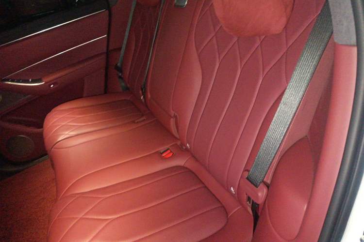 Used Hima AITO M8 2025 Extended-Range Max+ Version 53.4 kWh 5-Seater Edition Left Rear Seat