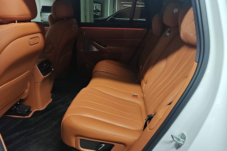 Used Hima AITO M8  Left Rear Seat