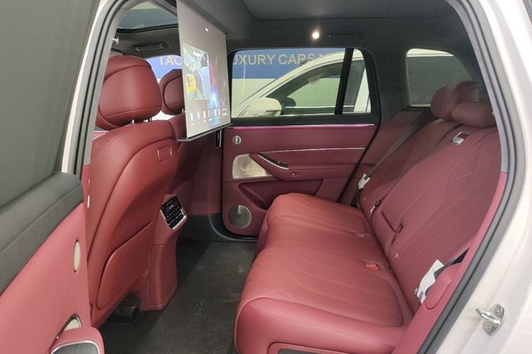 Used Hima AITO M8 2025 Extended-Range Max+ Version 53.4 kWh 5-Seater Edition Left Rear Seat