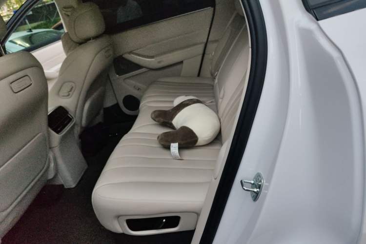 Used Hima AITO M8  Left Rear Seat