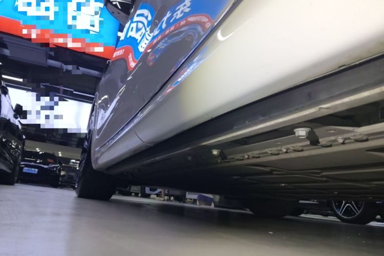 Used Hima AITO M8 2025 Model, Pure Electric Max+ Six-Seat Long-Range Version Left Side Sill