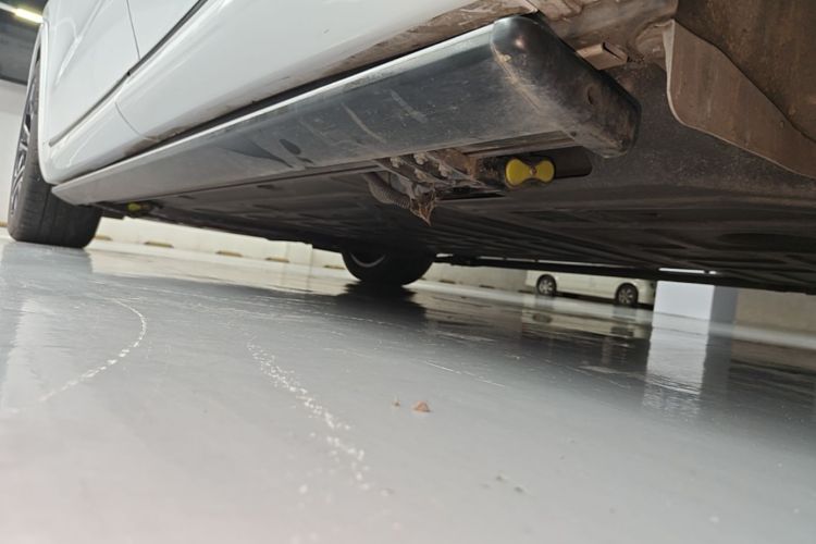 Used Hima AITO M8 2025 Extended-Range Max+ Version 53.4 kWh 5-Seater Edition Left Side Sill