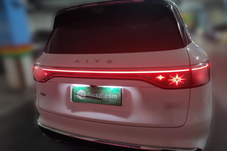 Used Hima AITO M8 2025 Extended-Range Ultra Version 53.4 kWh 6-Seater Edition Rear